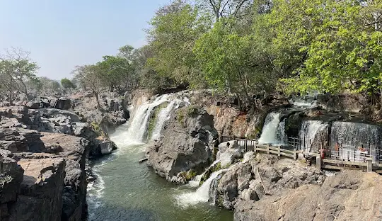  Embrace the Untouched Splendour: An Intimate Journey into Hogenakkal, Tamil Nadu’s Hidden Oasis